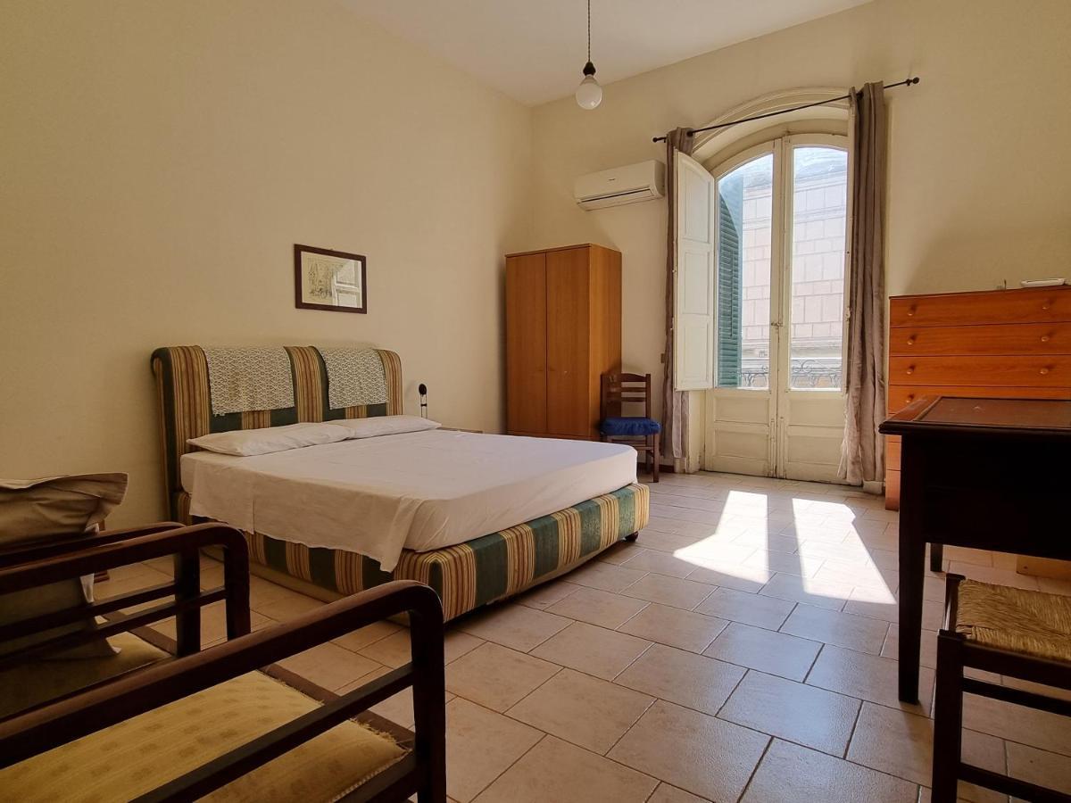 Piazza Politeama Appartement Palermo Buitenkant foto