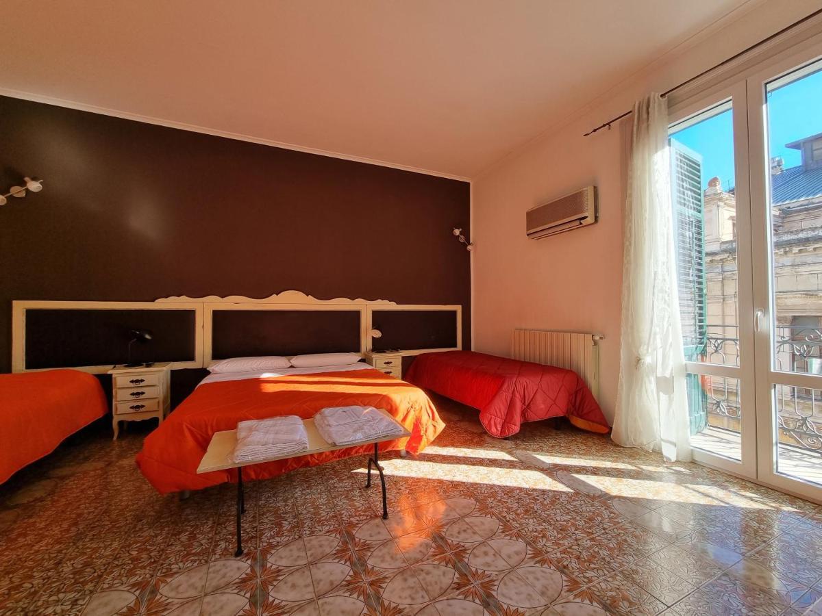 Piazza Politeama Appartement Palermo Buitenkant foto