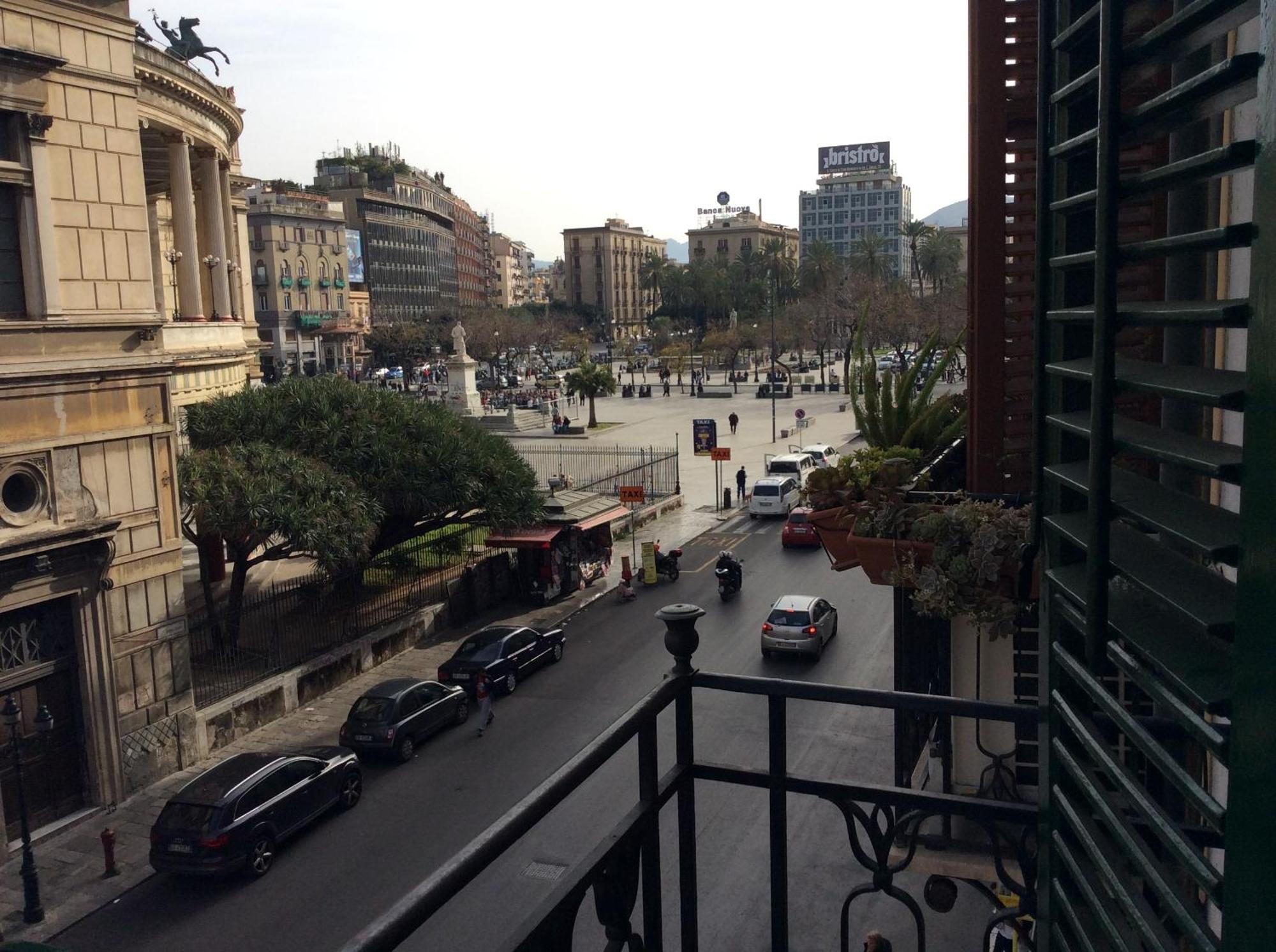 Piazza Politeama Appartement Palermo Kamer foto